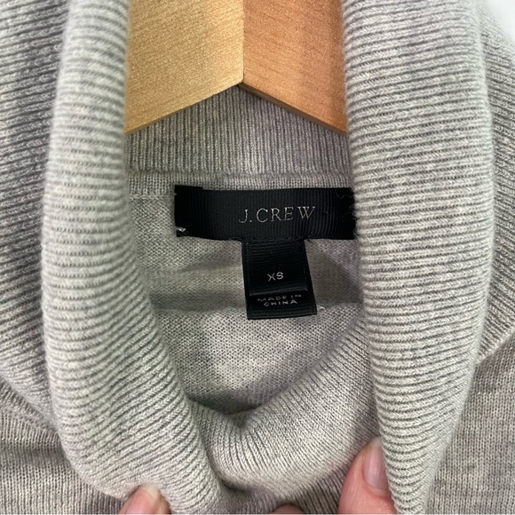 J. Crew 100% merino wool gray ruffled turtleneck sweater size xs zippers warm - Picture 2 of 5